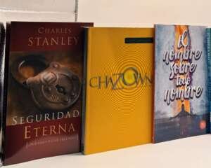 Fortalece tu fe con Charles Stanley y Craig Groeschel. Encuentra estos títulos fundamentales en Librería Bendición para el Mundo.