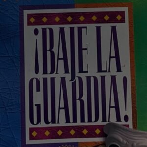 ¡Baje la Guardia! Un llamado a la autenticidad y entrega espiritual. Encuentra este y más libros en Librería Bendición para el Mundo.